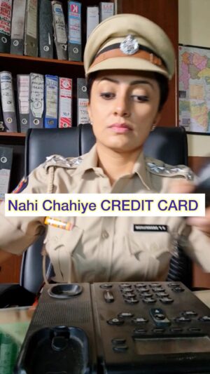 Vandana Lalwani Instagram - Nahi chahiye CREDIT CARD 🤯

#wrongnumber #1secreel #trendingreels #police #femalecop #copuniverse #vandanalalwani #reelsindia