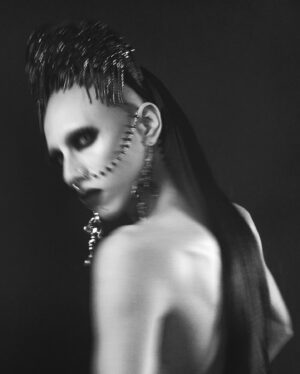 Vander von Odd Instagram - Slick ☠️ Gracias @kevin.roojas por este hermoso vestido 🖤
Shot by @davidfrancophoto 
Dress @kevin.roojas 
Edit/Headpiece/Face Jewelry by me
Earrings @killstar 
Face @dermablendpro @meltcosmetics 
Eyes @inglot_cosmetics 
Lips @sugarpill 
Lenses @uniqso