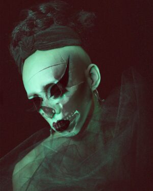 Vander von Odd Instagram - “As you said, Edie would never have hurt a fly.” An homage to Bette Davis in Dead Ringer (1964) 🔪 Photo and editing by me / EYES @sugarpill capsule collection, @loraccosmetics liquid liner, & @inglot_cosmetics gel liner / FACE @sugarpill S.W.A.K. and Made Of Gold eyeshadows as blush and highlight / LASHES by @jasonadcock78 / EARRINGS @madamewhiskers
