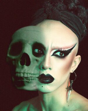 Vander von Odd Instagram - An homage to Bette Davis in Dead Ringer (1964) 🔪 Photo and editing by me / EYES @sugarpill capsule collection, @loraccosmetics liquid liner, & @inglot_cosmetics gel liner / FACE @sugarpill S.W.A.K. and Made Of Gold eyeshadows as blush and highlight / LASHES by @jasonadcock78 / EARRINGS @madamewhiskers