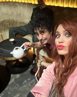 Vanesa Romero Instagram - Ya tenemos el cartel de mi nueva película 💰Hotel Bitcoin💰que se estrena en CINES el próximo 13 de septiembre 👏👏
Dirigida por Manuel Sanabria y Carlos ‘Pocho’ Villaverde. Protagonizada por Alejo Sauras, Pablo Chiapella, Canco Rodríguez, Mauricio Ochmann, Marta Hazas, Leonor Lavado una servidora. Completan el reparto, Jorge Bosch, Dani Muriel y Sergio Bezos.

#HotelBitcoinLaPelícula cuenta la historia de 4 amigos, 4000 bitcoins y 1 portátil. Entre fiesta, prestamistas, amor, locura y crimen, tendrán que proteger esa pasta hasta un lunes que parece no llegar, encerrados todo un fin de semana en un hotel. 🏨

¡COMIENZA LA CUENTA ATRÁS! 😎🤩