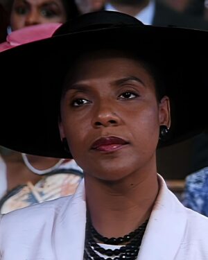 Vanessa Bell Calloway Instagram - I love @polly @disney it’s a classic directed by @therealdebbieallen starring @phyliciarashad @keishaknightpullum if you haven’t seen it you must!!! It’s so sweet!!