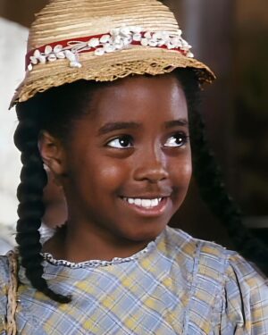 Vanessa Bell Calloway Instagram - I love @polly @disney it’s a classic directed by @therealdebbieallen starring @phyliciarashad @keishaknightpullum if you haven’t seen it you must!!! It’s so sweet!!