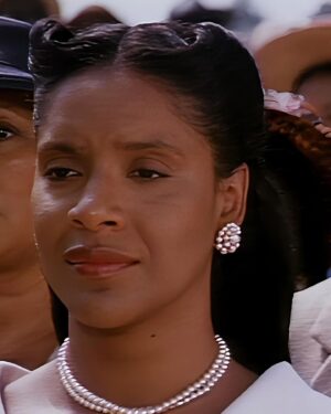 Vanessa Bell Calloway Instagram - I love @polly @disney it’s a classic directed by @therealdebbieallen starring @phyliciarashad @keishaknightpullum if you haven’t seen it you must!!! It’s so sweet!!