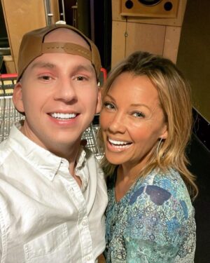 Vanessa Williams Instagram - Can’t say thank you enough to this team. There’s nobody I’d rather BOP! with. 

Music Video Producers: @vanessawilliamsofficial @elizbizniz @ctdesignlv @modsquadrecordsllc
Music Video Production Coordinators: @its.kunmi @joekelly414
Music Video Production Assistants: @charlesedwardduffy @_____designedby
Music Video Production Company: Probably Me Productions LLC
Music Producers: @unclekipper @melholder  @lionbabe 
Music Video Director: @vanessawilliamsofficial & @lionbabe
Cinematography: @jeak
Editor: @thatguyjoeyd
Assistant Editor: @marqezzi
Talent: @vanessawilliamsofficial @lionbabe @chrisjparkinson @elishiaedwards @akeemellishyman @jeffhova @sammhow  @robertinabonano @gabrielmokake @harrietsamuelgra  @sadiejeanyyy 
Assistant Director: @top_tarasin
3rd Assistant Director: @esmemerrell
1st Assistant Camera: @ioanna_marti
2nd Camera: @marqezzi
BTS: @its.kunmi
2nd Gaffer: @lambbrothersltd & @_jameslamb_ 
Mod Squad IT Consultant: @acilegnasantos
VW Executive Assistant/ Album Logistics Coordinator: @entermissthang

Stylist: @vaanitaoakey
Stylist PA: @isobelsmart
Hair: @svenbayerbach
Hair Assistant @jvliolgvins
Makeup: @heidinorthmakeup
Venue: @thecoralroom at @hotelbloomsbury