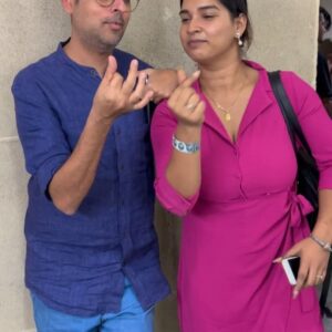 Varun Grover Instagram - “Wor rukwa di PAW PAWW “ HOTA hai; ‘war rukwa di papa’ kya hota hai?