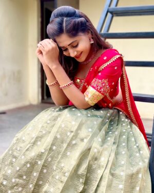 Vasanthi Krishnan Instagram - ❤️❤️❤️❤️❤️❤️
.
.
.
.
.
Desginer @kadhambari_studio 👗👗❤️

#instrgram #instalike #instadaily #vk #vasanthikrishnan💗☺️😍 #cuteone #desginerwear #desginer #picofthefay📸 #telugupilla💥 #beautymakeup #trendingreels #pk