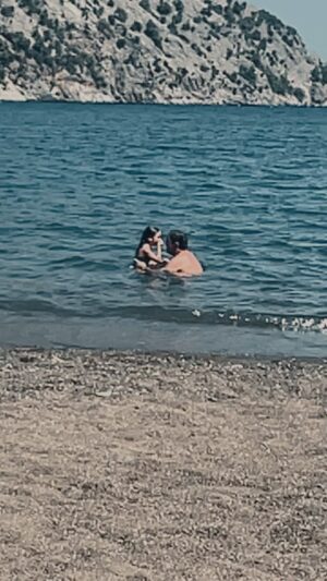 Vasiliki Andritsou Instagram - Βούτες ♥️ Ανθένια♥️ @nikosimeonidis ♥️#καλοκαιρι #διακοπες #θαλασσα