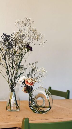 Veronica Verho Instagram - Mainos @tori_fi 🌸

Maljakkojen keräilijä löysi uuden aarteen ja hirveen nopeasti vielä! Tein tarjouksen tästä maljakosta ToriDiilin kautta Torissa ja kahden päivän kuluttua noudin sen mun lähipostista. ToriDiilin kautta ostetuissa tuotteissa on nyt ilmaiset postituskulut 18.8. asti, eli ei kun tekemään löytöjä! 😍

ToriDiilin kautta voit myös tehdä tarjouksia tuotteista ja vinkkinä kaikille, et jos oot myymässä Torin kautta niin lähetykseen voi myös hyödyntää jo kodista löytyviä laatikoita tai paperipusseja! ❤️

#toridiili #torilöytö