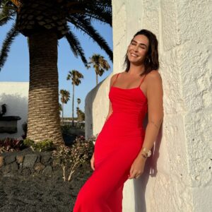 Vicky Martín Berrocal Instagram - S O Y  E S P A Ñ O L A… 
A que más quieres que te gane??? 😂😂☺️😜

Celebremos un domingo glorioso!!!