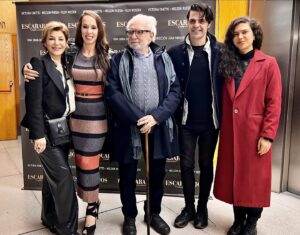 Victoria Onetto Instagram - Con localidades agotadas anoche vibramos con Escarabajos 🪲 
Gracias a todos los directivos y a sus trabajadores del @centroculturaldelacooperacion por recibirnos con tanto cariño .
Feliz de compartir escena con estos queridos compañeros en esta obra maravillosa de @pachoodonnell Escarabajos 🪲 

El teatro es el lugar por excelencia en donde la cultura esta más viva que ¡nunca!

❤️ Gracias a todos los espectadores que nos acompañan y llenaron la sala del @centroculturaldelacooperacion 
Gracias a todos los amigos y amigas que ayer vinieron!
Y especialmente a mi familia que me acompaña y apoya en todo lo que hago ❣️

¡¡Viva el teatro!! 🎭👏🏽
Actriz ❣️

@juanmanuel____correa @nelsonorueda @eloyrossen_ @nacho_esbo @escarabajosok