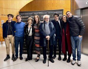 Victoria Onetto Instagram - Con localidades agotadas anoche vibramos con Escarabajos 🪲 
Gracias a todos los directivos y a sus trabajadores del @centroculturaldelacooperacion por recibirnos con tanto cariño .
Feliz de compartir escena con estos queridos compañeros en esta obra maravillosa de @pachoodonnell Escarabajos 🪲 

El teatro es el lugar por excelencia en donde la cultura esta más viva que ¡nunca!

❤️ Gracias a todos los espectadores que nos acompañan y llenaron la sala del @centroculturaldelacooperacion 
Gracias a todos los amigos y amigas que ayer vinieron!
Y especialmente a mi familia que me acompaña y apoya en todo lo que hago ❣️

¡¡Viva el teatro!! 🎭👏🏽
Actriz ❣️

@juanmanuel____correa @nelsonorueda @eloyrossen_ @nacho_esbo @escarabajosok