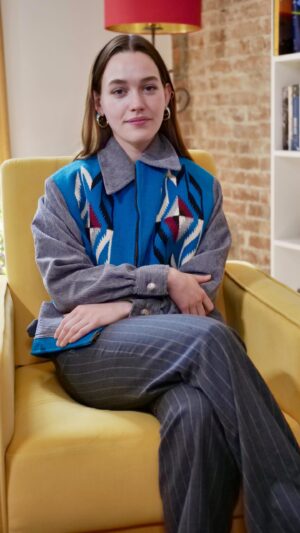 Victoria Pedretti Instagram - “The most glamorous moments of my life, I’ve been quite miserable.” 

We reunited with What’s Underneath alumni @then0t0ri0usvip for this new episode of our video podcast, “Don’t Change a Thing.” In this conversation, we debunk the myth that fame = happiness, that you have to suffer to be a true artist and that being blasé is cool. 

For Victoria, her journey moving from tv to broadway has allowed her to reclaim her passion for her work and step through new layers of fears and insecurities in order to further own who she is as an actress and a human.

LIVE NOW!

🎥 YouTube.com/stylelikeu
🎧 “Don’t Change a Thing” wherever you get your podcasts