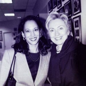 Victoria Rowell Instagram - Not their first time to the rodeo 🐎 #HarrisClinton @kamalaharris @hillaryclinton historic ticket —and speaking of historic… constitutionally speaking, it’s possible for former President Barack Obama to run as VP as well. 🇺🇸