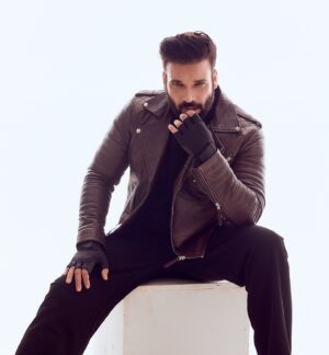 Vikas Verma Instagram - No limits only possibilities 💫🙌

📸 @noorkhann011 

🧥 @stylistrichasingh 

💄 @mua_alwani

#fashion #newphoto #style #leather #lookbook #mensfashion