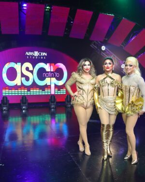 Viñas Deluxe Instagram - Thank you so much po @asapofficial for the opportunity na makapag promote kami ng “Oh Divine Diva” na available sa spotify, apple music at Youtube!!

Stream mo na misis!!!

Mgaraming salamat po @starpopph @fireandice_ph @roxy.liquigan @roxsantos @jonathanmanalo @jaysonsarmiento 🙏🙏🙏
Salamat po sa tiwalang binigay nyo sa amin! Will forever be grateful! 🥰🥰🥰