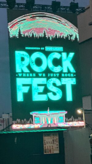 Vince Neil Instagram - Thank you RockFest Cadott, WI “we did just rock” 🤘 
Hope to see you next year!

🎥; @lvarae