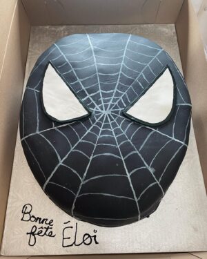 Vincent Julien Instagram - Notre bébé a déjà 3 ans 😭
Il voulait une fête de spider-man noir
C’est précis comme thème.