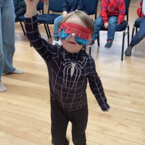Vincent Julien Instagram - Notre bébé a déjà 3 ans 😭
Il voulait une fête de spider-man noir
C’est précis comme thème.
