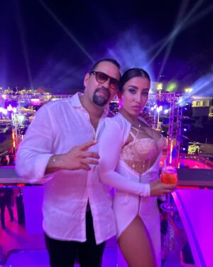 Vincent Laresca Instagram - Happy new year 2023 all about love ❤️ and no Bull Sh** I’m so blessed. I could never imagine my dreams would come true. God bless america.