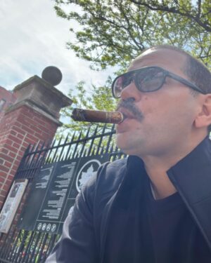 Vincent Laresca Instagram - People watching is my favorite thing to do before playing someone new.. I get so many ideas just watching & wondering about people’s lives..