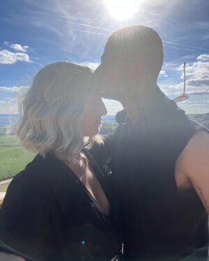 Vincent Shogun Instagram - Blonde, brune, rouge ou encore ambrée quelle importance la plus belle des femmes c’est toi. #passion #romance #amour #purebread #réalité