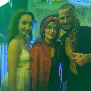Vincent Shogun Instagram - Vous validez le déguisement ? 🎃 @cleahnf #halloween