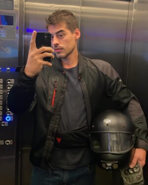 Vinícius Redd Instagram - 🏍️💨