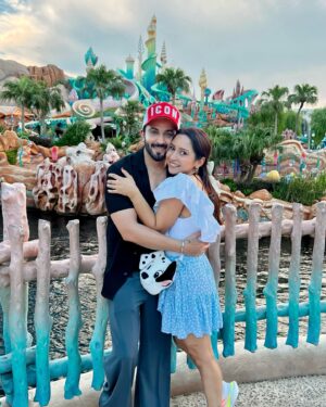 Vinny Arora Instagram - The first & only Disney- Sea in the world 🌊 
Never getting enough 🤩🥰