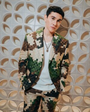 Vino G. Bastian Instagram - KANGMAK movie premiere 👊🏼 

#LouisVuitton

Photo @agrasuseno