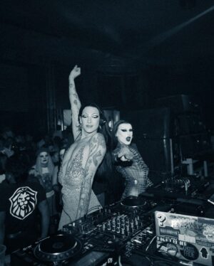 Violet Chachki Instagram - Thank you @dragzilla.cr for such a fun show and thank you @wcostarica for such a fun vacation 💋💜