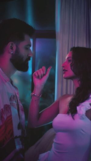 Vishal Mishra Instagram - #Jaanam fever is on 🔥🎧🎶

Go stream it everywhere ❤️