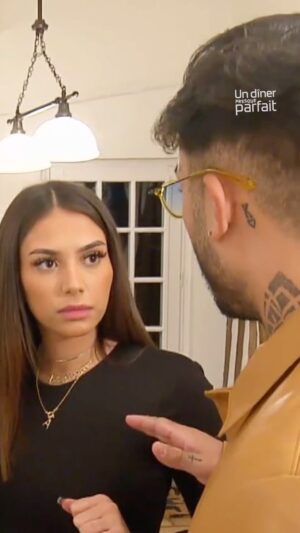 Vivian Grimigni Instagram - "On se met 10 de partout" 🤝
Quand @itsambre_off et @vivian_officiel décident de comploter discrètement dans le dos de tous les hôtes de la semaine 😅

#UDPP, spéciale combat des régions, du lundi au vendredi dès 16:40