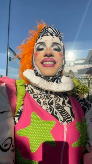 Vivian Vanderpuss Instagram - Painting process of a fun clown look for @jimbothedragclown Drag Circus! I was running around at the end there so I didn’t capture the last little bit of it. Enjoy! 🤡🎪
.
.
.
#drag #dragmakeup #vivianvanderpuss #clownmakeup
