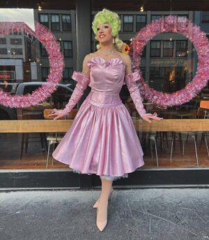 Vivian Vanderpuss Instagram - 🌸Sugar Plum Fairy🧚🏼‍♂️ 

I hope y’all have a happy holidays. ✨

I’m so proud of this dress I made inspired by a couple of different pieces from @butchwaxvintage . I’m especially in love with the structured bow-gloves. 
This green tinsel bubble cut is styled by me as well!