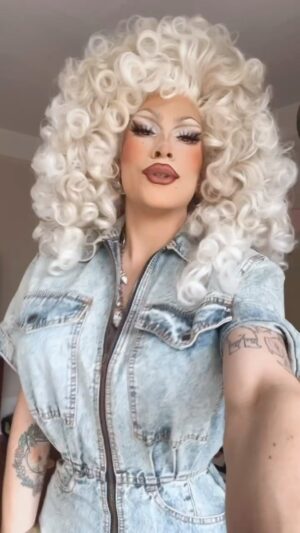 Vivian Vanderpuss Instagram - I’m tidying up the living room to leave it. 🌊 That’s right! @eddi.licious and I are queering up the Georgia Straight by setting sail across the Salish Sea to Vancouver where we will rendezvous with @pmforagoodtime FOR A FABULOUS TIME AT THE BEACH. Shake out your towels and blow your conch for PU$$Y PALACE TWO: Return to Sea (The Wettest Edition) for an evening at @thejunctionpub that will be sure to soak your toes! SPF might be our BFF but we also be joined by the fabulously talented @queenkongroar @thebollywoodiva @mylushlife and @tragicmikedrag !
🌊🌊🌊🌊🌊🌊🌊🌊🌊🌊🌊🌊🌊🌊🌊🌊🌊🌊🌊
#vancouver #drag #dragshow #beach #summer #ocean #sunsoutbunsout