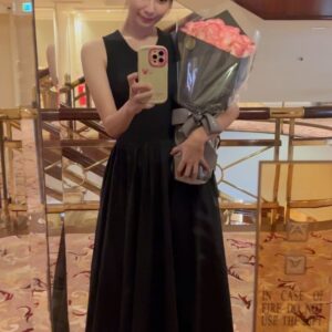 Vivien Yeo Instagram - Happy 40th Birthday to me !!
40歲，更珍惜每一個當下，更明確未來的方向🧭
40 and fabulous, just like fine wine, getting better with time !

Wishing myself another year older, another year wiser and another chance to make my dreams come true ! 🌟 最重要身體健康❤️