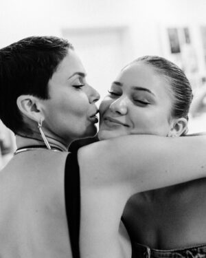 Vladimíra Erbová Instagram - Moje 🖤 malá ….. @viktorie.erbova