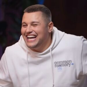 Volodymyr Shumko Instagram - «ХТО З НАС» вже на P@rnHub!
Вперше в українському YouTube 🔥

Не всі так можуть, але майже година повного р@зйобу від 4 хлопців та 1 дівчини. Вже можна дивитись!
100% від монетизації спрямовуємо на ЗСУ 🤝

P.S. Шукай Josephine Jackson і гооо дивитись!
#жабагадюка #прикоди #хтознас #порнхаб