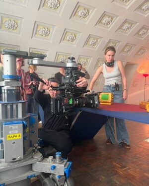 Vyacheslav Manucharov Instagram - Питер , лето , съемки 🎥 в невероятно приятной компании с хорошими людьми и интересной историей . #желаю_славы