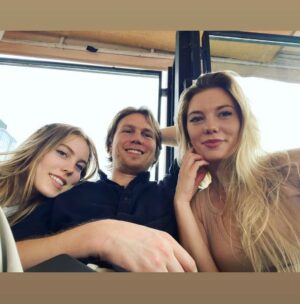 Wally Pfister Instagram - Love my critters❤️ Mia @clairejulien @npfista