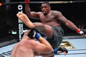 Walt Harris Instagram - Bout to kick this week off right! LFG! #TheReturn #Motivation #FightingForAniah #July15th
