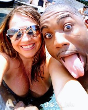 Walt Harris Instagram - Happy Valentine’s Day to my beautiful wife! Thank you for all you do! #BeMyValentineForLife #VDay #MyRock