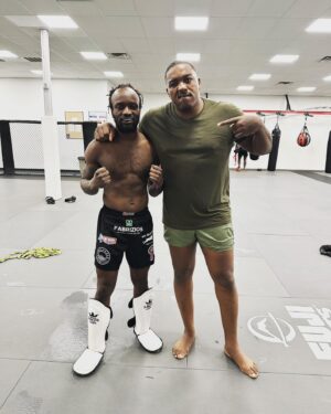 Walt Harris Instagram - I’m truly still in shock… Arthur you honestly we’re one of the best people I was ever blessed to meet! Always greeted me with a smile, always concerned about my well being and how I was truly doing! Willing to listen to me rant or just spill my usual non sense after training! You always knew what to say to help me put what I thought was a big deal into perspective and help me realize it’s gonna be ok! That’s what hurts so bad is I didn’t see how bad you were hurting. You touched a lot lives bro! I still remember you telling me just the other day how proud of me you were and how happy you were to see me pushing through and coming back! Those words will carry me the rest of my life! You a real one Brother Mpofu! I love you! Till we meet again! Rest easy! 💔 #BrotherInArms #OneTribe4Ever