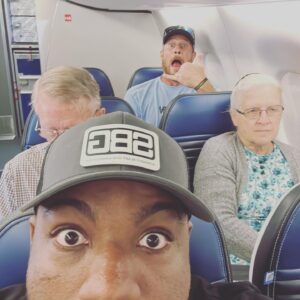 Walt Harris Instagram - It’s fight week! Wings up! LFG! Vegas we on the way! The storm is coming! ✈️ 🤜🏾 #TheReturn

@chaoticfarms @chaoticf_rmer  @chris_conolley @ose.abunaw @spartanfitnessmma @lilsouthernsass @mrsbigticket205