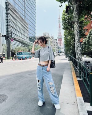 Wan-Ting Tseng Instagram - 來#日本 #東京 不能不跟它拍一張吧
#東京鐵塔 🗼