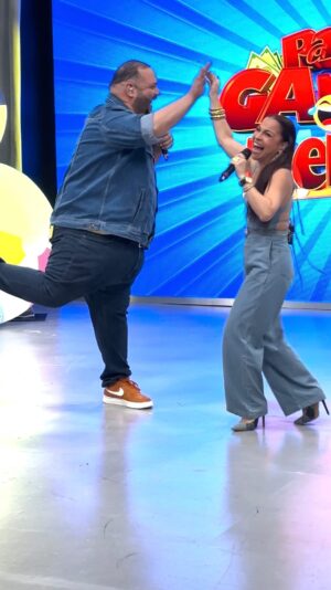 Wanda Sais Instagram - ¡Pa’ Ganar y Reír ya comenzó! Sintoniza AHORA por #TeleOnce 🙌🏽🎶🔥