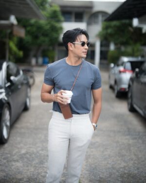 Warintorn Panhakarn Instagram - บ้านพี่มีแมว 2 ตัว … ตัวผู้ชอบหนี ส่วนตัวพี่อ่ะชอบหนู 🥹