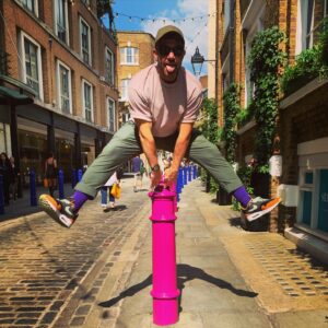 Warren Brown Instagram - Ain’t nothing gonna break my stride!

(…unless I split my trousers!) 🦘🤣

Ep4 tonight! #tenpoundpoms #terrystache