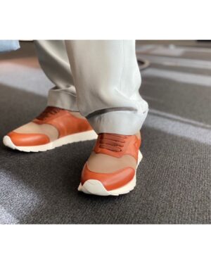 Wataru Komada Instagram - 今年大変お世話になったアルマーニさん。その新作展示会になんと招待して頂きました！

ジョルジオ•アルマーニの2種を着用させて頂きました。小物も靴もどれも素敵な存在感を放ってました！

上品で肌触りの良い上質な生地。これはずーっと着ていたくなる。流石の着心地とエレガントさでした。
大きくてもシルエットが膨らんで見えないのがとてもありがたいですね。
腕が長めなのも個人的には◎

エンポリオ･アルマーニの方もコンセプトが可愛くて全部着てみたかったです！

photo: @st_naoki.asai 

#アルマーニ
#ジョルジオアルマーニ 
#エンポリオアルマーニ
#armani 
#giorgioarmani 
#emporioarmani